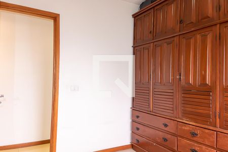 Apartamento à venda com 147m², 3 quartos e 3 vagas Apartamento à venda com 147m², 3 quartos e 3 vagasQuarto 1