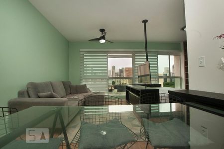 Sala de kitnet/studio para alugar com 1 quarto, 33m² em Centro, Curitiba