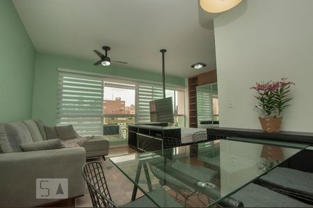 Sala de kitnet/studio para alugar com 1 quarto, 33m² em Centro, Curitiba