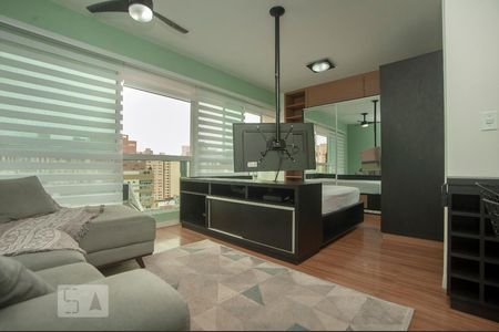 Sala de kitnet/studio para alugar com 1 quarto, 33m² em Centro, Curitiba
