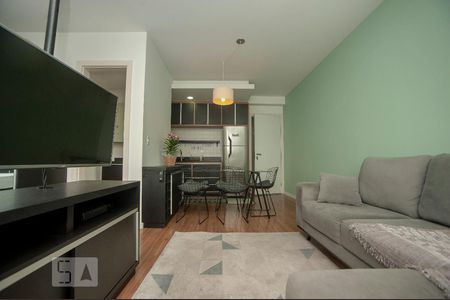 Sala de kitnet/studio para alugar com 1 quarto, 33m² em Centro, Curitiba