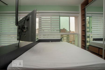 Quarto de kitnet/studio para alugar com 1 quarto, 33m² em Centro, Curitiba