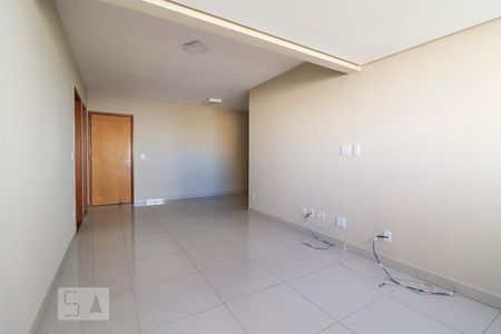 Sala de apartamento para alugar com 3 quartos, 90m² em Alto da Glória, Goiânia