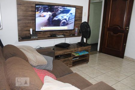 Casa à venda com 150m², 3 quartos e 3 vagasSALA