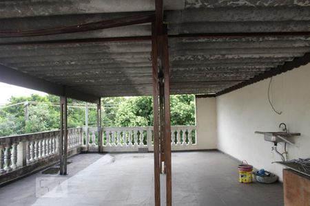 Casa à venda com 150m², 3 quartos e 3 vagasSALÃO CHURRASQUEIRA