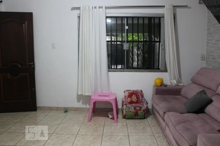 Casa à venda com 150m², 3 quartos e 3 vagasSALA