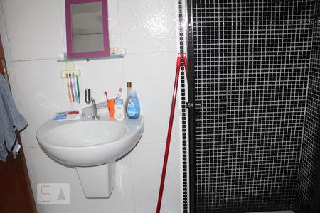 BANHEIRO QUARTO 1 de casa à venda com 3 quartos, 150m² em Vila Salete, São Paulo