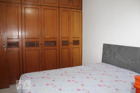 QUARTO 1 de casa à venda com 3 quartos, 150m² em Vila Salete, São Paulo