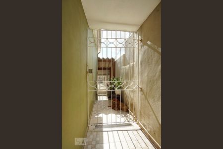 Casa à venda com 113m², 2 quartos e 1 vagaEntrada