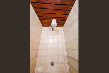 Banheiro de apartamento para alugar com 1 quarto, 75m² em Lourdes, Belo Horizonte