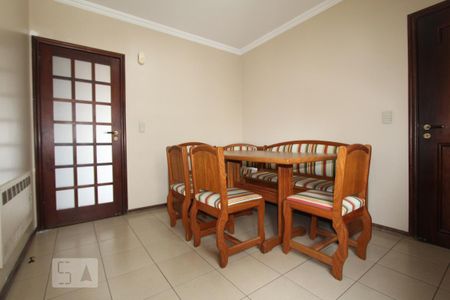 Apartamento à venda com 230m², 4 quartos e 2 vagasCopa