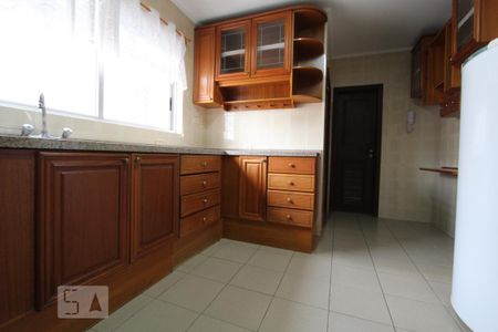 Apartamento à venda com 230m², 4 quartos e 2 vagasCozinha