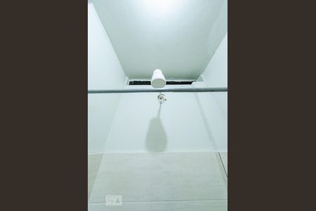 Banheiro de apartamento à venda com 1 quarto, 37m² em Barro Preto, Belo Horizonte