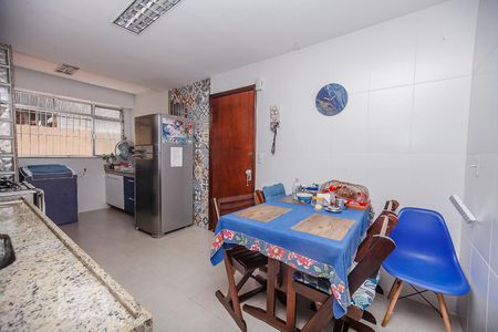 Apartamento à venda com 140m², 3 quartos e 2 vagasCozinha