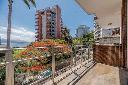 Apartamento à venda com 140m², 3 quartos e 2 vagasVaranda do Quarto 2