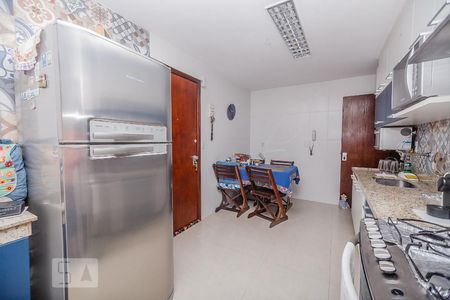 Apartamento à venda com 140m², 3 quartos e 2 vagasCozinha