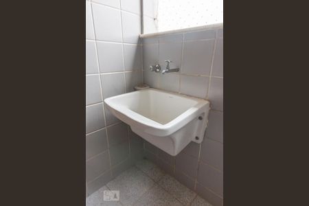 Apartamento à venda com 100m², 4 quartos e 2 vagasDetalhe da Área de Serviço