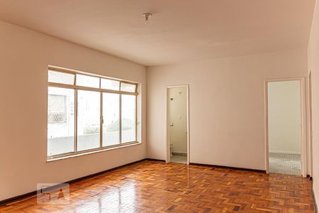 Apartamento para alugar com 136m², 3 quartos e 1 vagaSala