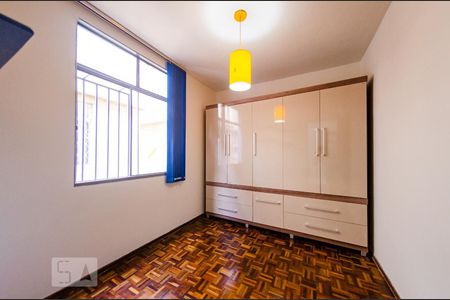 Quarto 2 de apartamento para alugar com 2 quartos, 46m² em Carlos Prates, Belo Horizonte