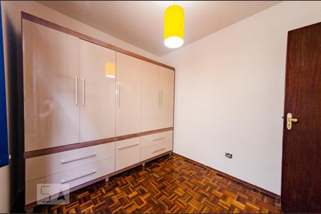 Quarto 2 de apartamento para alugar com 2 quartos, 46m² em Carlos Prates, Belo Horizonte