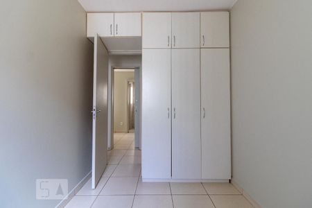 Quarto 1 de apartamento à venda com 3 quartos, 70m² em Guará Ii, Brasília