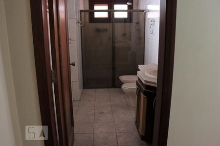 Casa para alugar com 250m², 3 quartos e 4 vagasBanheiro 2