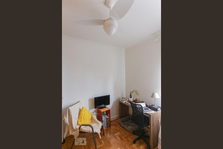 Apartamento à venda com 69m², 3 quartos e 2 vagasQuarto 01