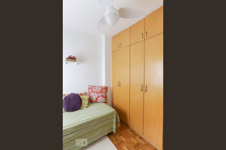 Apartamento à venda com 69m², 3 quartos e 2 vagasQuarto 01