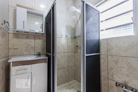 Banheiro de apartamento à venda com 1 quarto, 53m² em Partenon, Porto Alegre