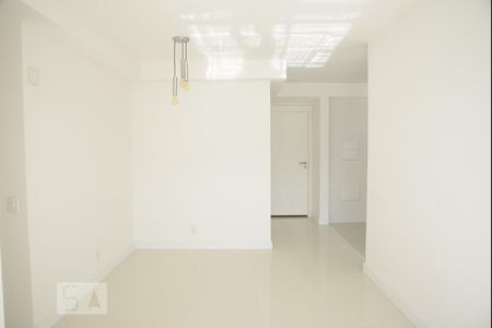 Sala de apartamento para alugar com 2 quartos, 62m² em Anil, Rio de Janeiro