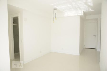 Sala de apartamento para alugar com 2 quartos, 62m² em Anil, Rio de Janeiro