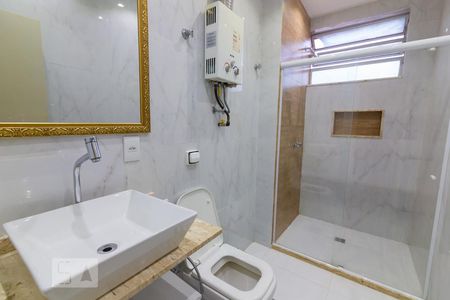 Apartamento à venda com 80m², 2 quartos e 2 vagasBanheiro