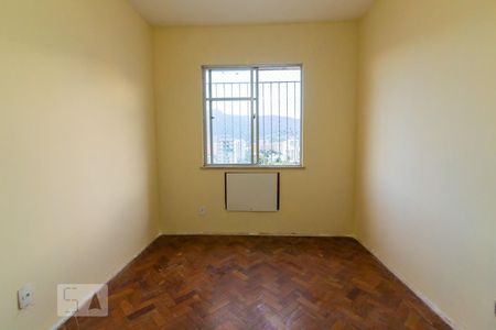 Apartamento à venda com 80m², 2 quartos e 2 vagasQuarto 2