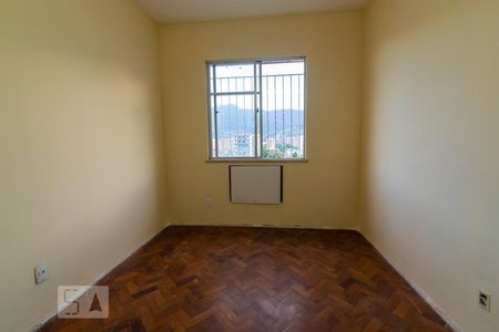 Apartamento à venda com 80m², 2 quartos e 2 vagasQuarto 2