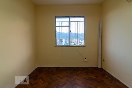 Apartamento à venda com 80m², 2 quartos e 2 vagasSala