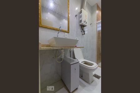 Apartamento à venda com 80m², 2 quartos e 2 vagasBanheiro