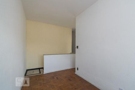 Sala de casa para alugar com 2 quartos, 70m² em Ramos, Rio de Janeiro