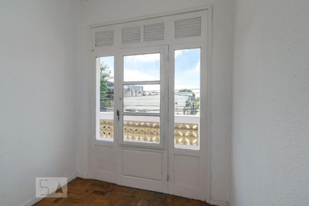 Sala de casa para alugar com 2 quartos, 70m² em Ramos, Rio de Janeiro