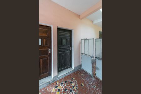 Casa para alugar com 70m², 2 quartos e sem vagaEntrada do imóvel (sobrado)