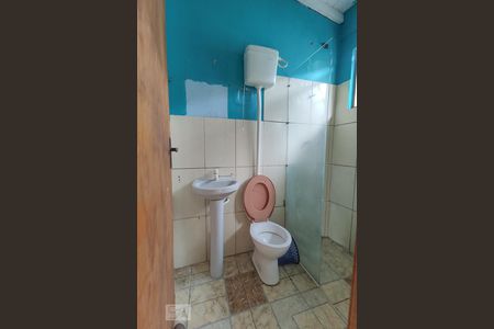 Banheiro de casa à venda com 1 quarto, 56m² em Feitoria, São Leopoldo