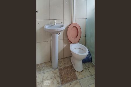 Banheiro de casa à venda com 1 quarto, 56m² em Feitoria, São Leopoldo