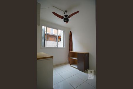 Quarto 1   de casa de condomínio à venda com 4 quartos, 95m² em Jardim Itu Sabará, Porto Alegre