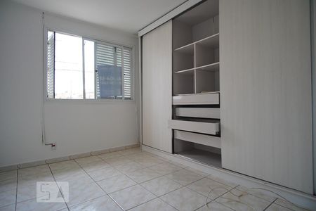 Quarto 2 de casa de condomínio à venda com 4 quartos, 95m² em Jardim Itu Sabará, Porto Alegre