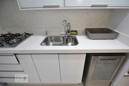 Apartamento à venda com 59m², 1 quarto e 2 vagasCozinha