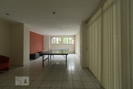 Apartamento à venda com 65m², 2 quartos e 1 vaga Apartamento à venda com 65m², 2 quartos e 1 vagaSalão de jogos