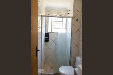 Banheiro de apartamento para alugar com 2 quartos, 48m² em Campanário, Diadema