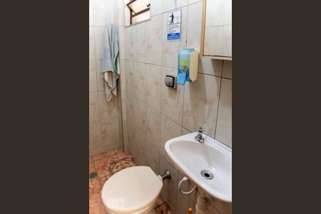 Casa à venda com 544m², 4 quartos e 8 vagas Casa à venda com 544m², 4 quartos e 8 vagasBanheiro 4