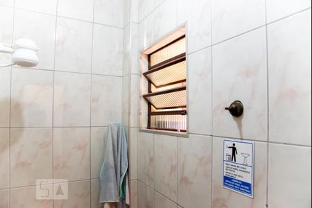 Casa à venda com 544m², 4 quartos e 8 vagas Casa à venda com 544m², 4 quartos e 8 vagasBanheiro 4