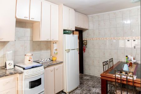 Casa à venda com 544m², 4 quartos e 8 vagas Casa à venda com 544m², 4 quartos e 8 vagasCozinha