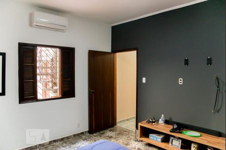 Casa à venda com 544m², 4 quartos e 8 vagas Casa à venda com 544m², 4 quartos e 8 vagasQuarto 4